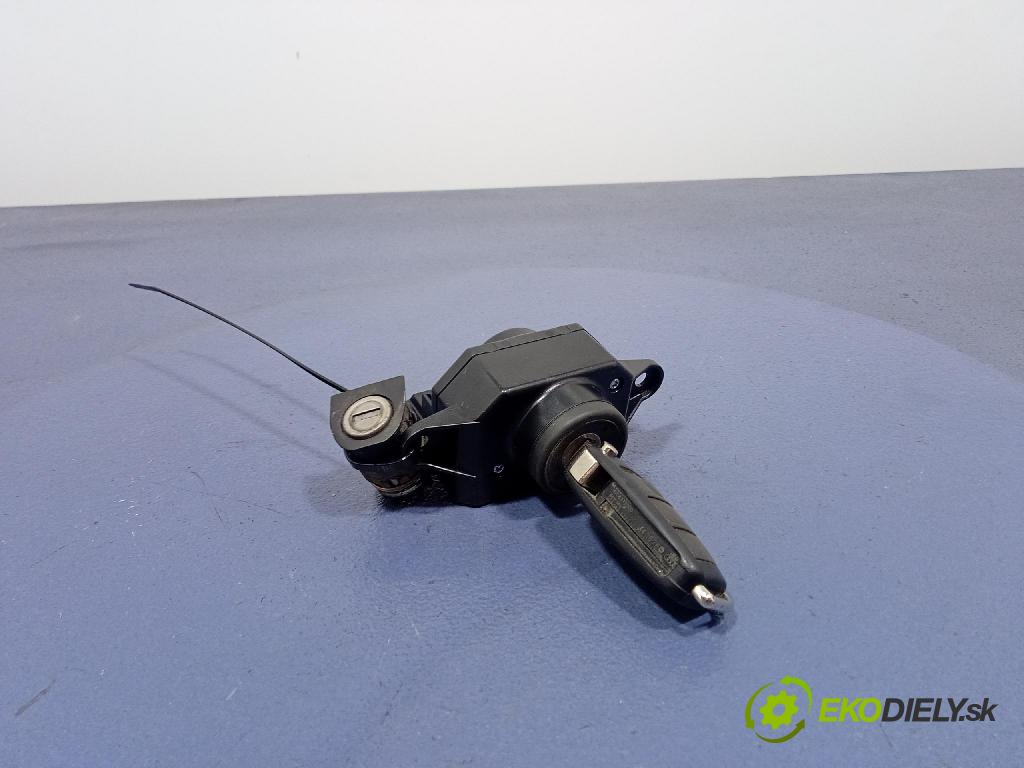 Audi A6 2005 Spínač zapaľovania: 4F0909131E