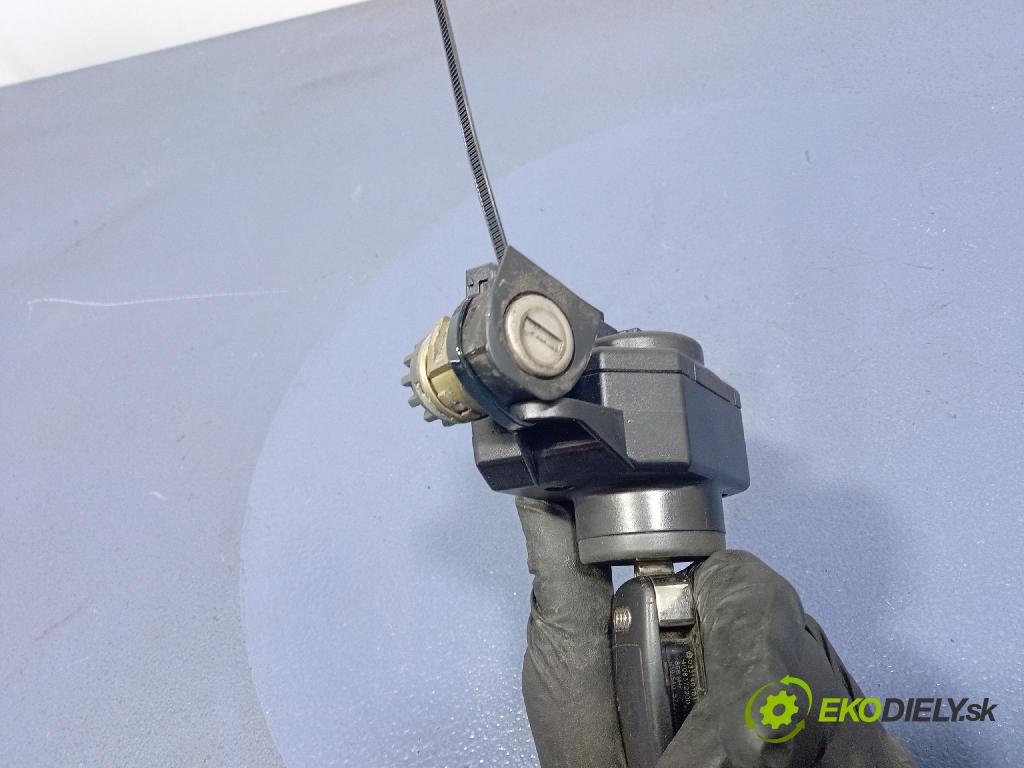 Audi A6 2005 Spínač zapaľovania: 4F0909131E