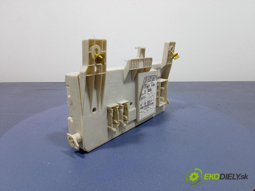 Ford C-max 2004 skrinka Poistky: 3M5T-14A073-DG