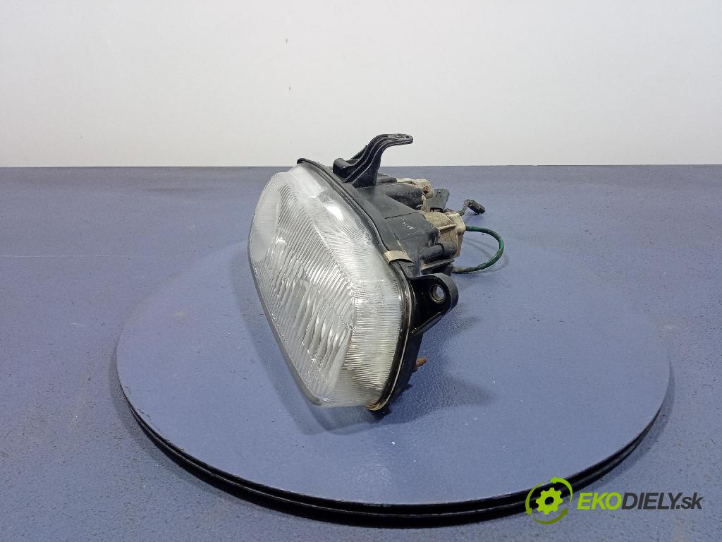 Mazda 323f 1997 Reflektor: v pravo: 110-61708