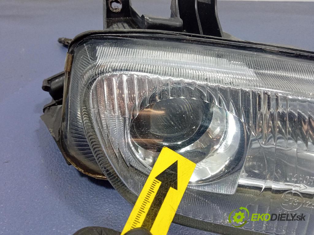 Mazda 323f 1997 Reflektor: v pravo: 110-61708