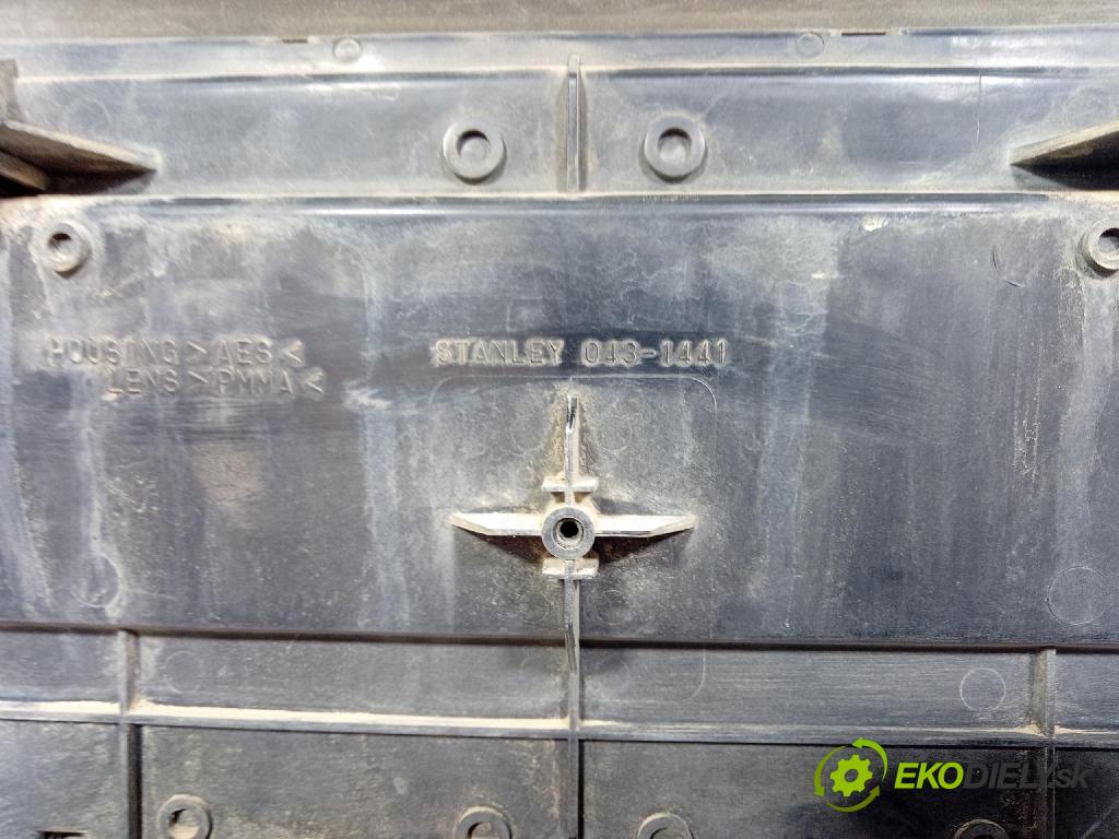 Mazda 323f 1997 zaslepka: zad STANLEY 043-1441