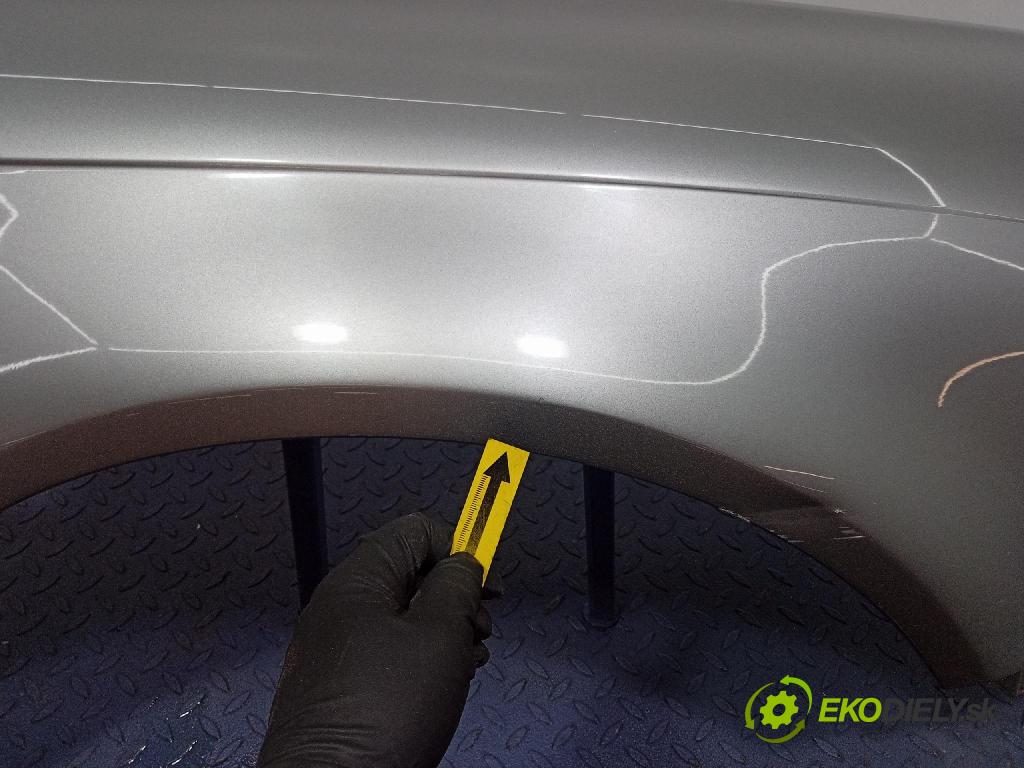 Audi A6 2005 blatník Predné v pravo: