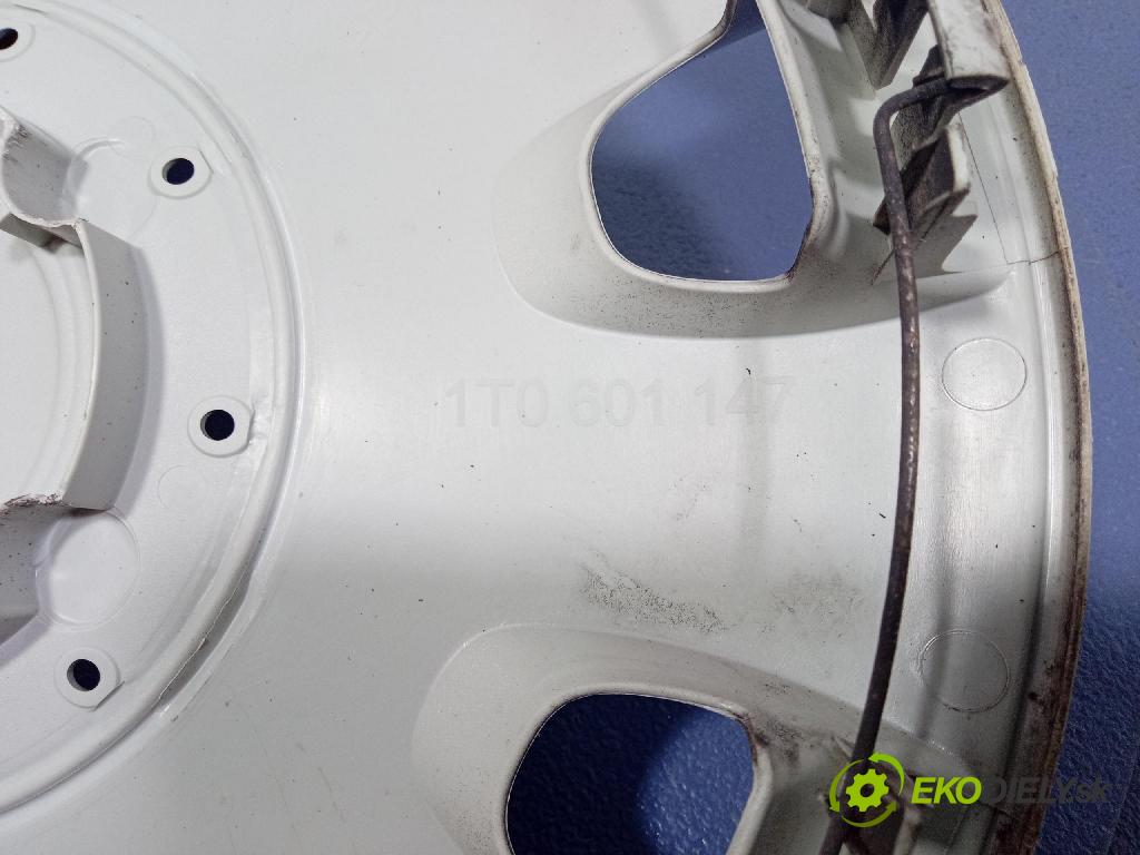 Vw Golf 2008 puklica kola: 1T0601147