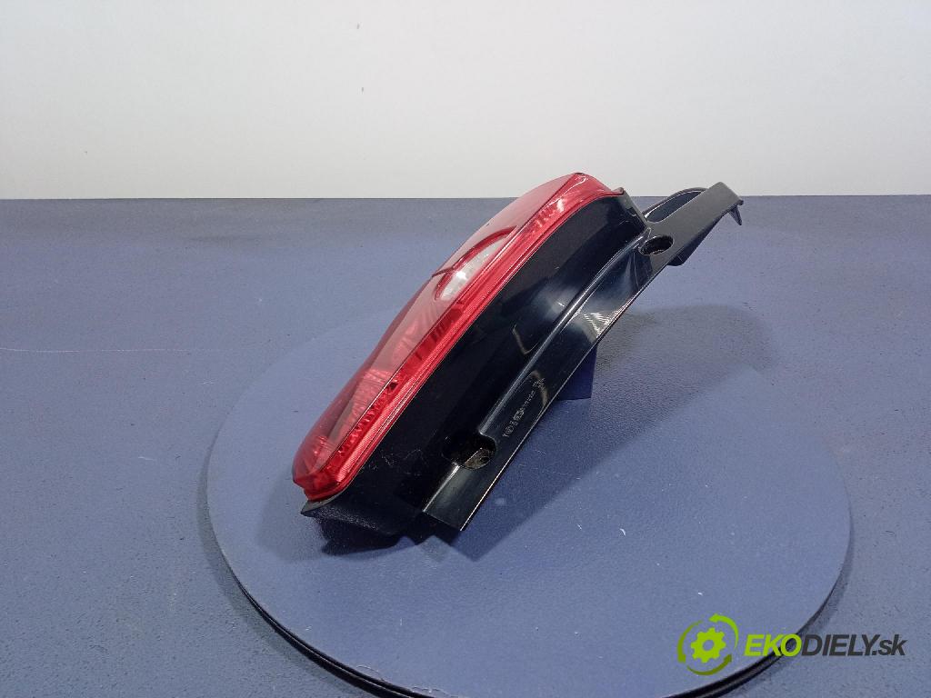 Mitsubishi Colt 2010 svetlo / reflektor zad ľavá Vonkajsia: 8330A479
