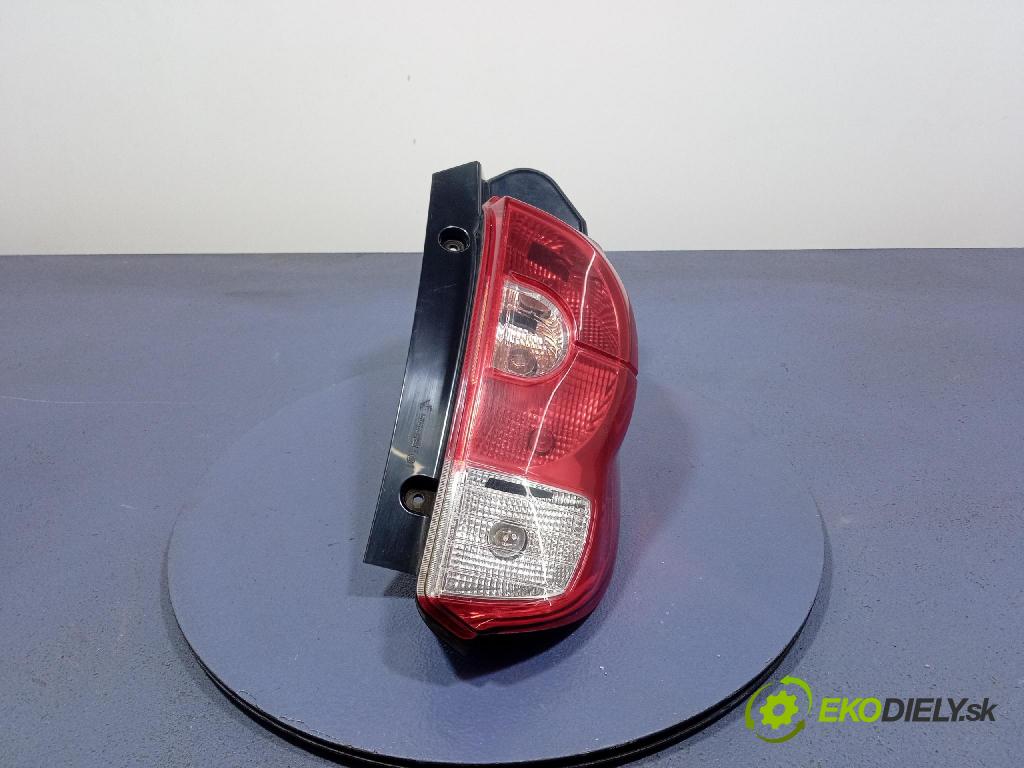 Mitsubishi Colt 2010 svetlo / reflektor zad Prava: Vonkajsia: 8330A480