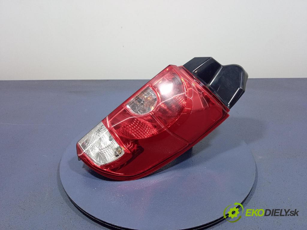 Mitsubishi Colt 2010 svetlo / reflektor zad Prava: Vonkajsia: 8330A480