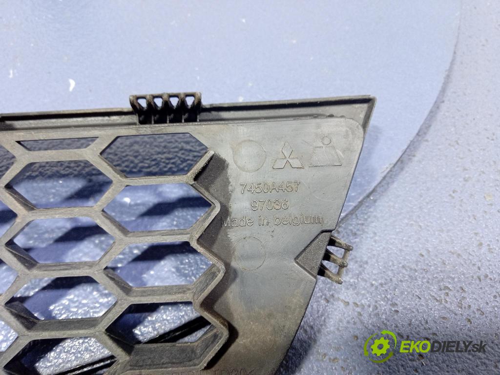 Mitsubishi Colt 2010 miežka / Gril: 7450A457