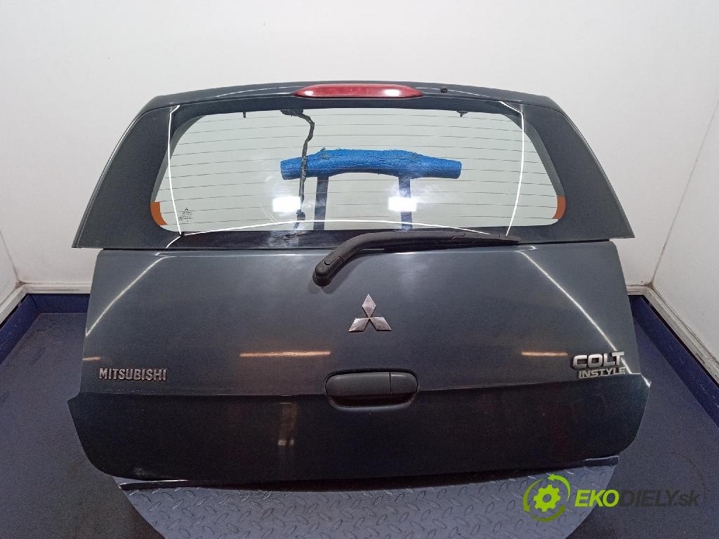 Mitsubishi Colt 2010 zadna dveře kufra: kufra: