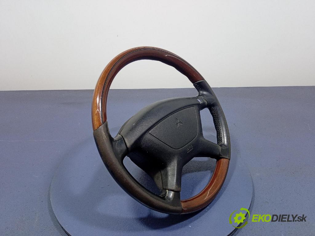 Mitsubishi Carisma 2000 volant