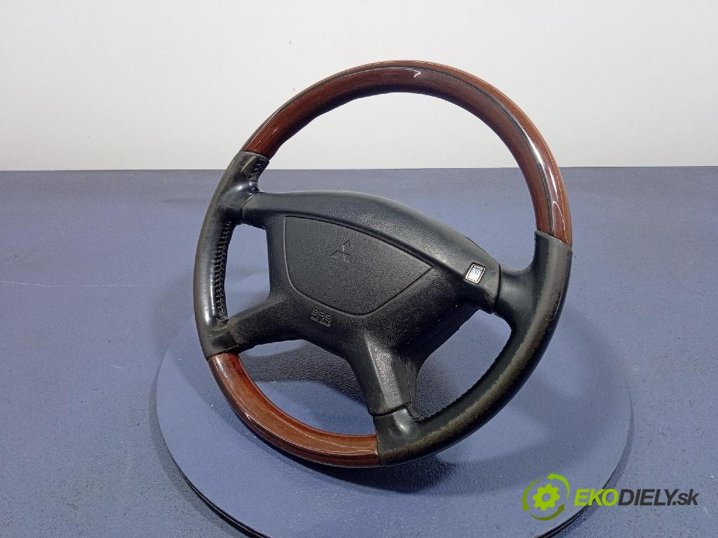 Mitsubishi Carisma 2000 volant
