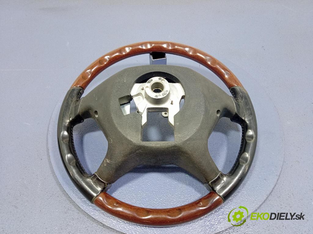 Mitsubishi Carisma 2000 volant