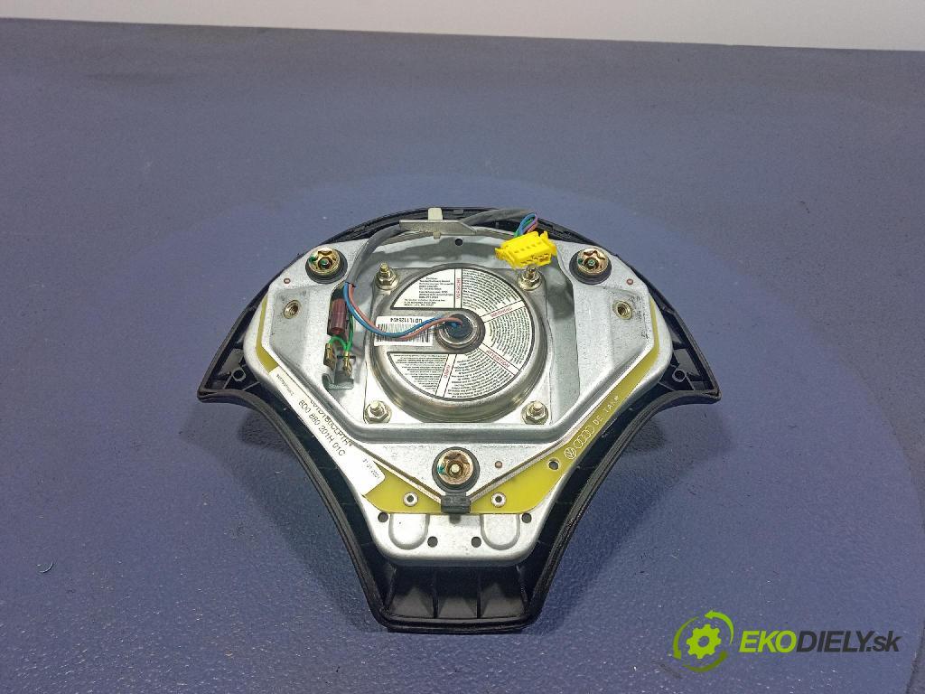 Audi A4 2001 volant 4B0419091