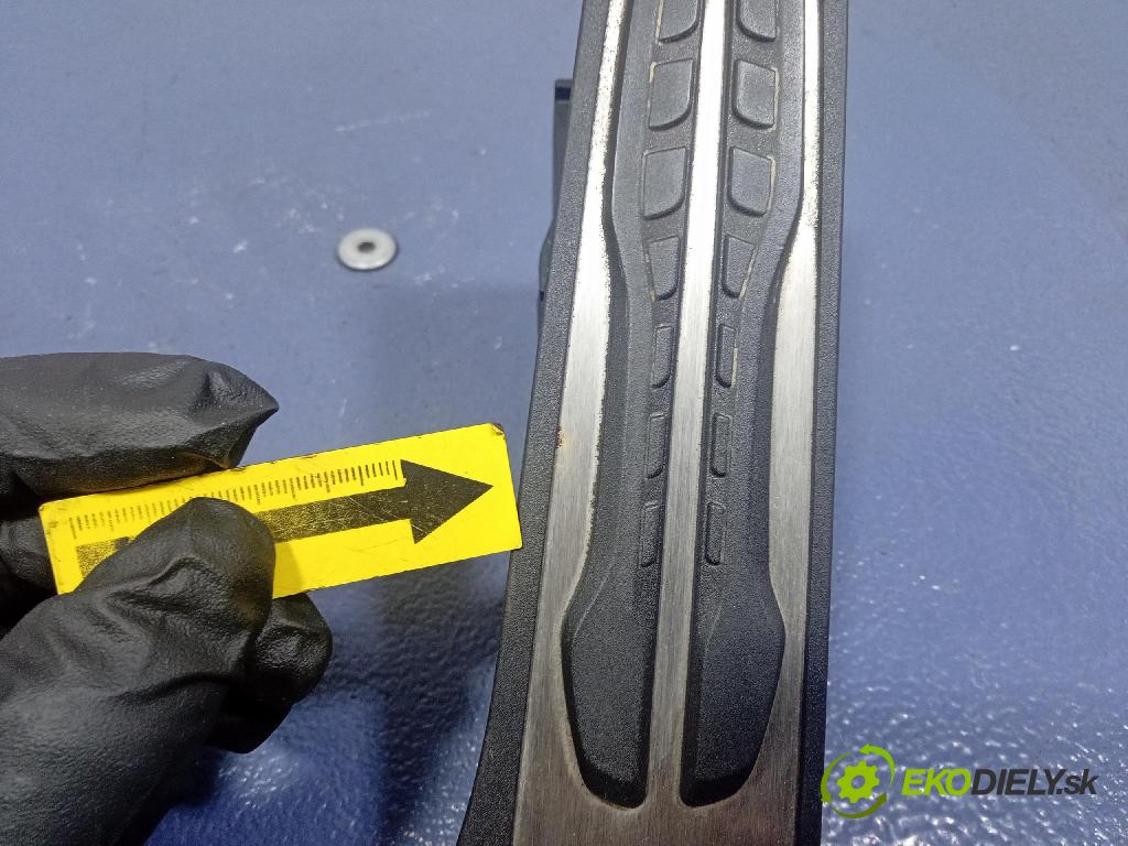Bmw I5 m60 xdrive 2023 pedal Plyn: 6889825