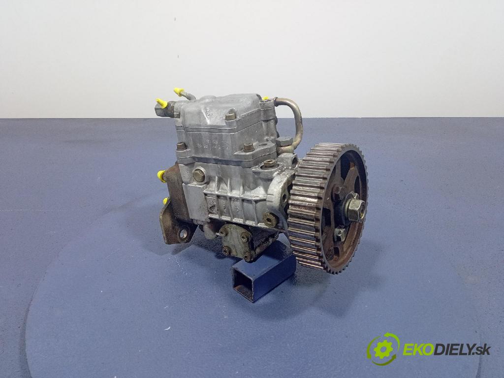 Audi A4 2001 čerpadlo Injekcia: 038130107J