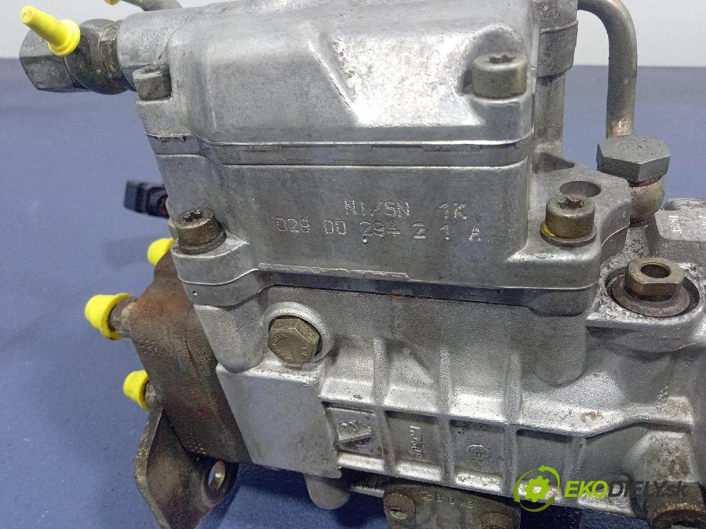 Audi A4 2001 čerpadlo Injekcia: 038130107J