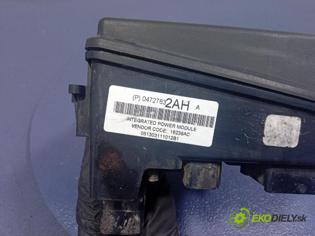 Chrysler Pacifica 2004 skrinka Poistky: 04727832AH