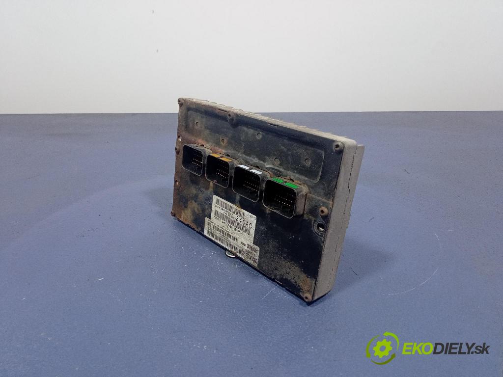 Chrysler Pacifica 2004 riadiaca jednotka Motor: P04727340AC
