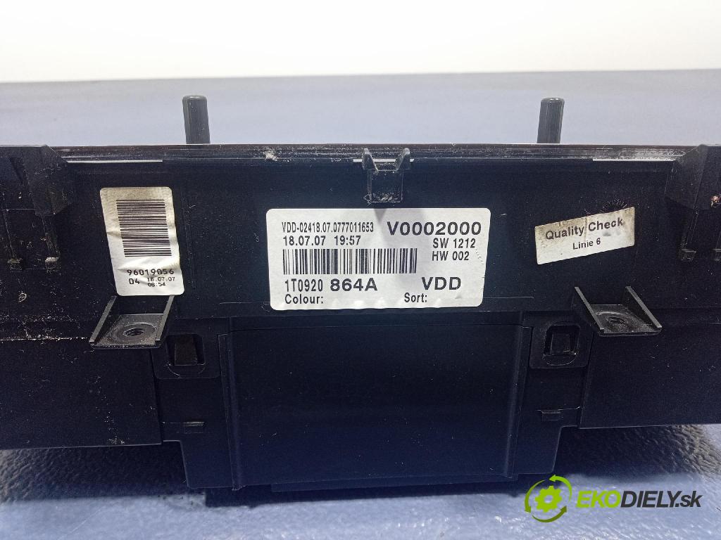 Vw Touran 2007 prístrojovka/ budíky 1T0920864A