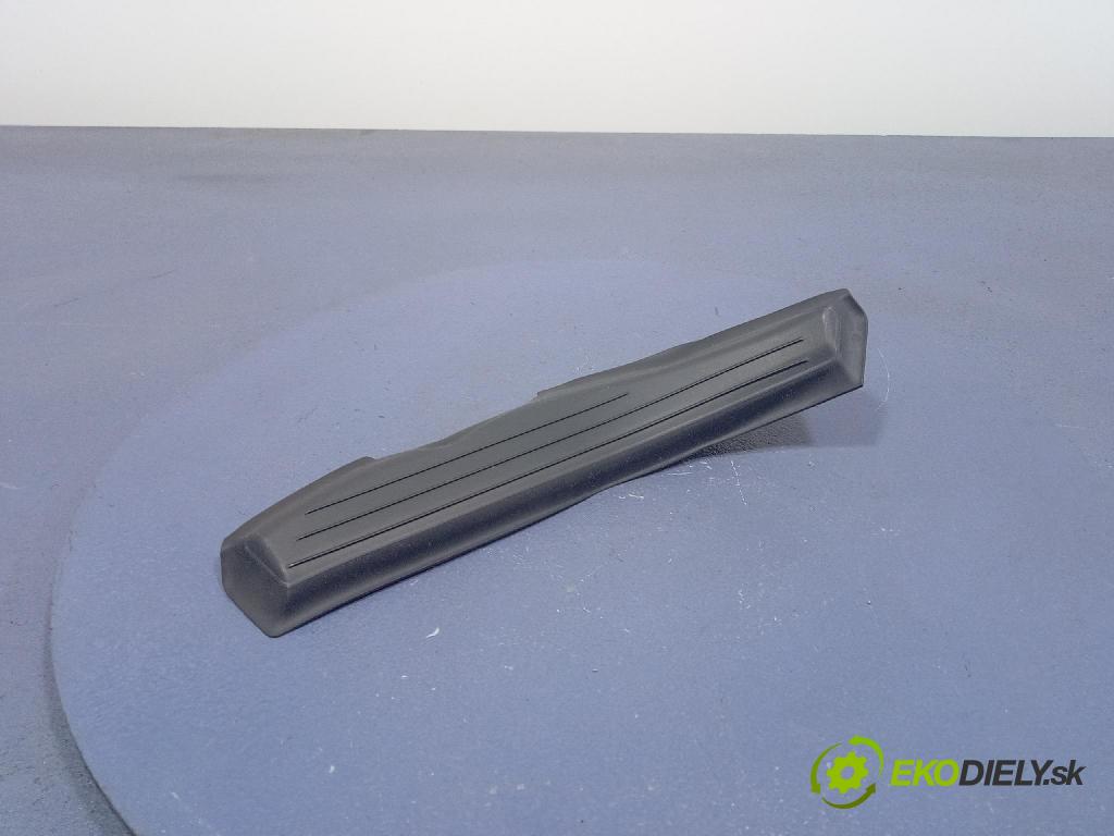 Bmw I5 m60 xdrive 2023 kryt Plast: Interiéry: 5A01524