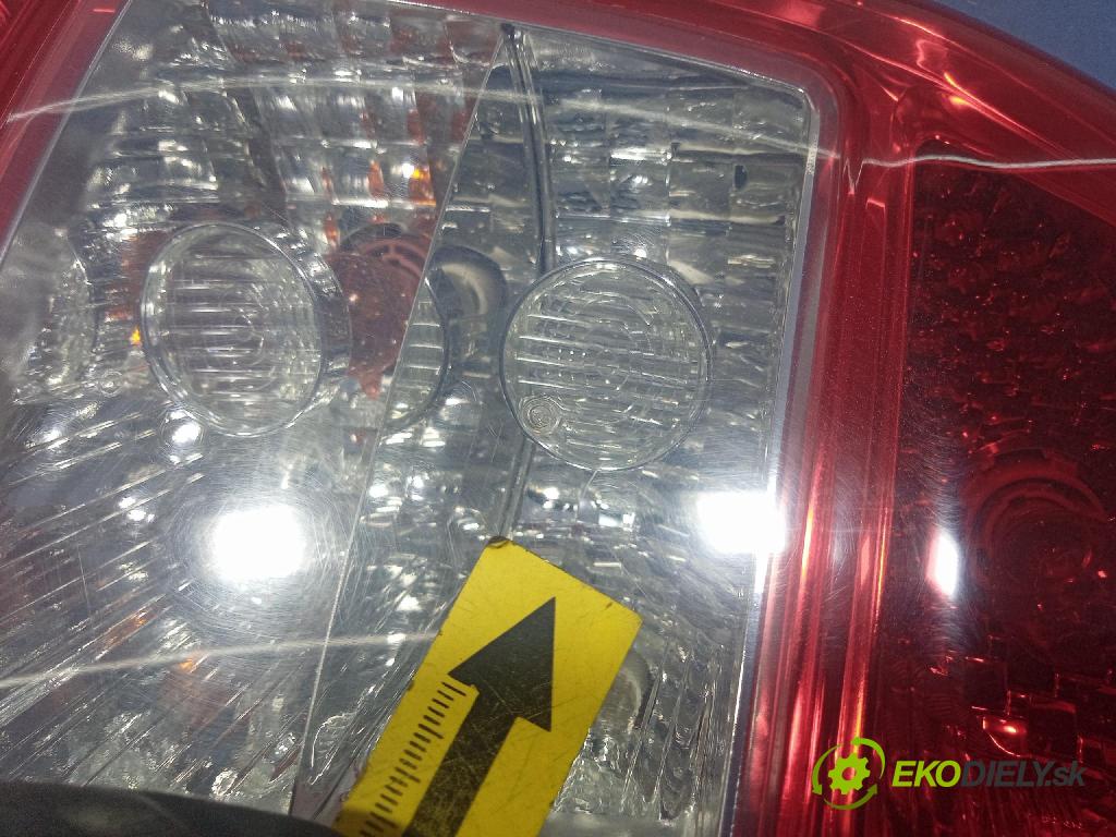 Kia Carens 2007 svetlo / reflektor zad ľavá Vonkajsia: 92401-1D0