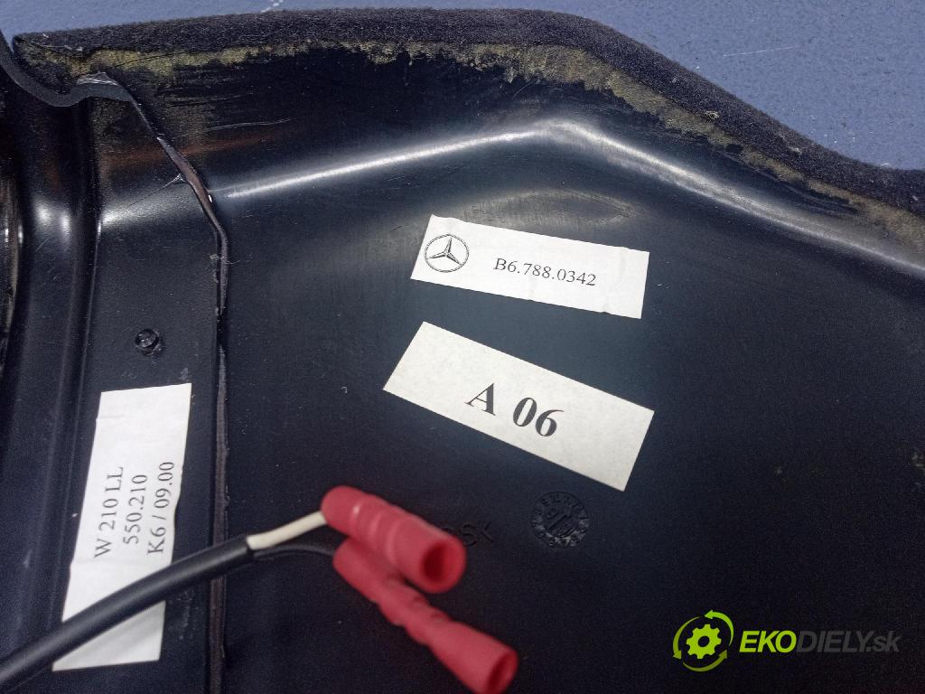 Mercedes E-klasa 2000 tunel Stredný: 550.210