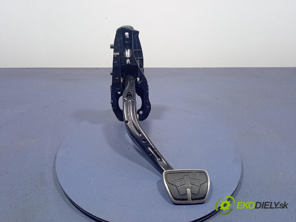 Bmw I5 m60 xdrive 2023 pedále 6896514