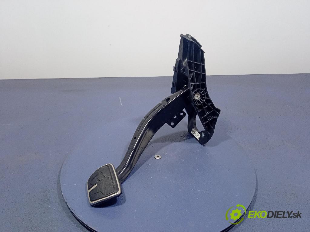 Bmw I5 m60 xdrive 2023 pedále 6896514