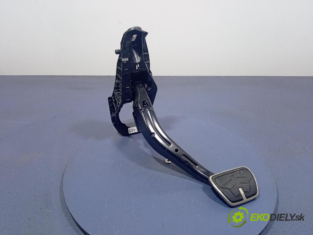 Bmw I5 m60 xdrive 2023 pedále 6896514