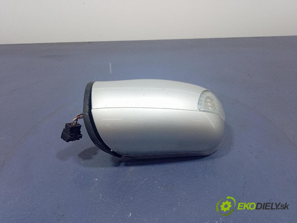 Mercedes E-klasa 2000 zrkadlo Vľavo: