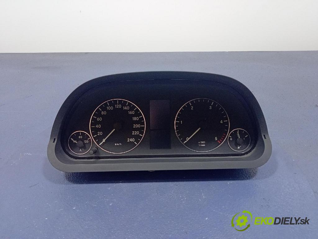 Mercedes A-Klasa 2006 prístrojovka/ budíky 1031098100