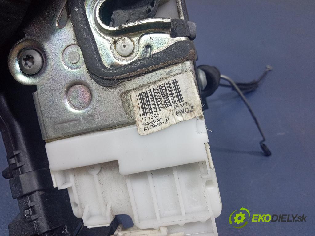 Mercedes A-Klasa 2006 zámok dvere Predné v pravo: 1697202835