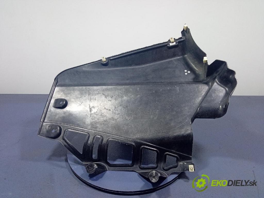 Bmw I5 m60 xdrive 2023 kryt Plast: podvozek: 9850637