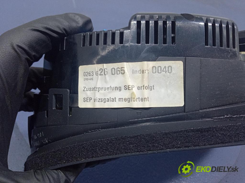 Audi A4 2005 prístrojovka/ budíky 8E0920900R