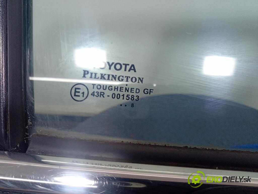 Toyota Auris 2018 dvere zad pravé