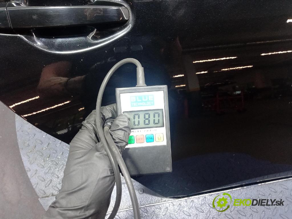 Toyota Auris 2018 dvere zad pravé