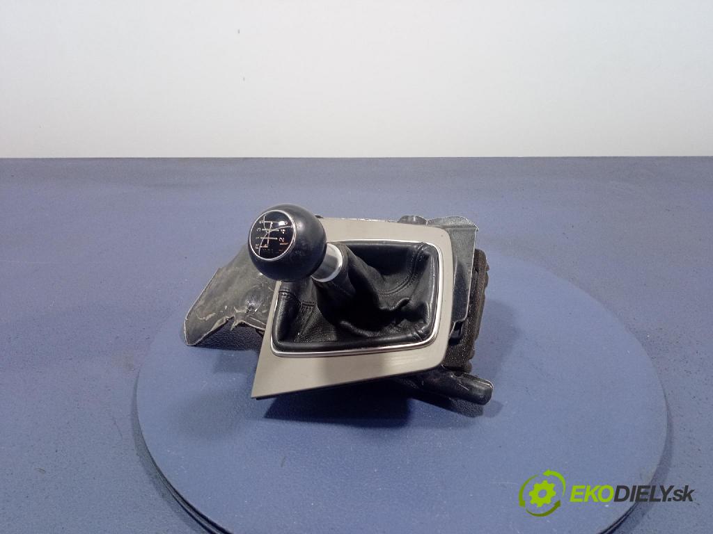 Audi A4 2005 Páka: Zmeny: 8E0711406