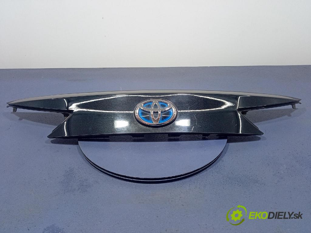 Toyota Auris 2018 zaslepka: zad 76811-02830