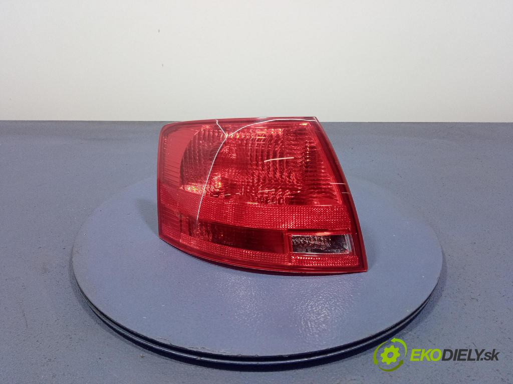 Audi A4 2005 svetlo / reflektor zad ľavá Vonkajsia: 11-B184