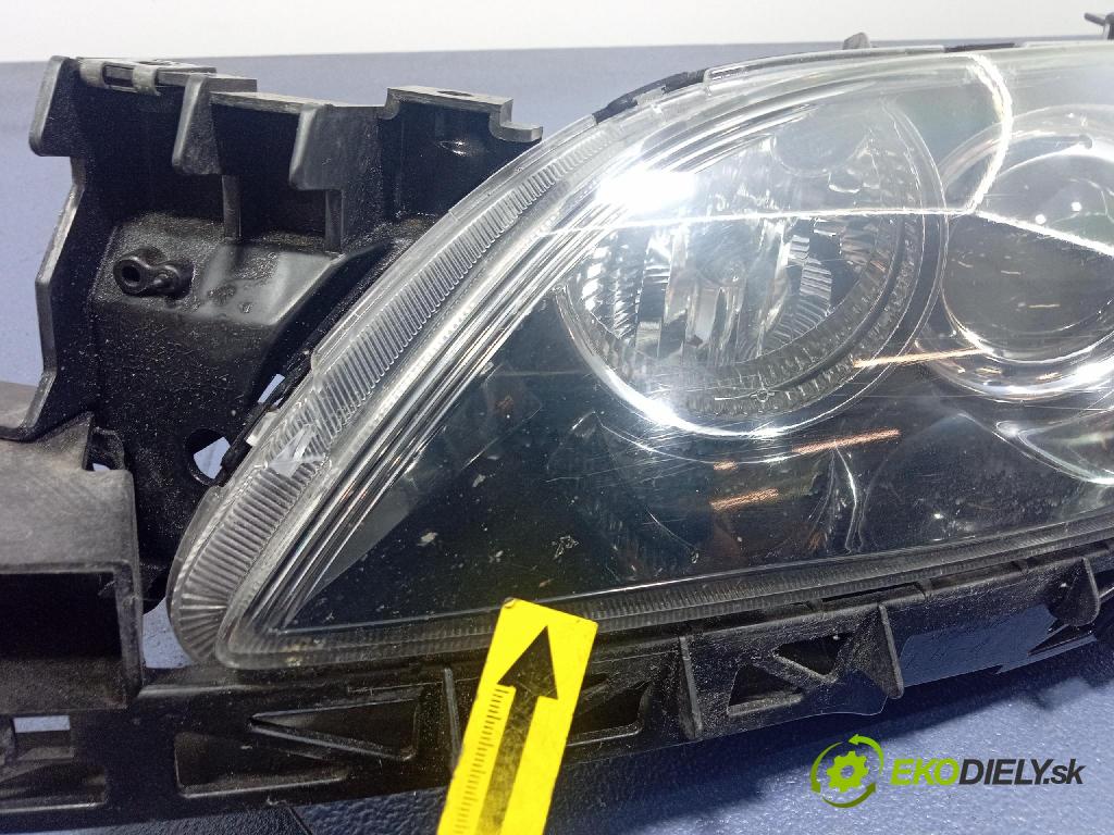 Mazda 3 2005 Reflektor: Vľavo: STANLEY P2958L
