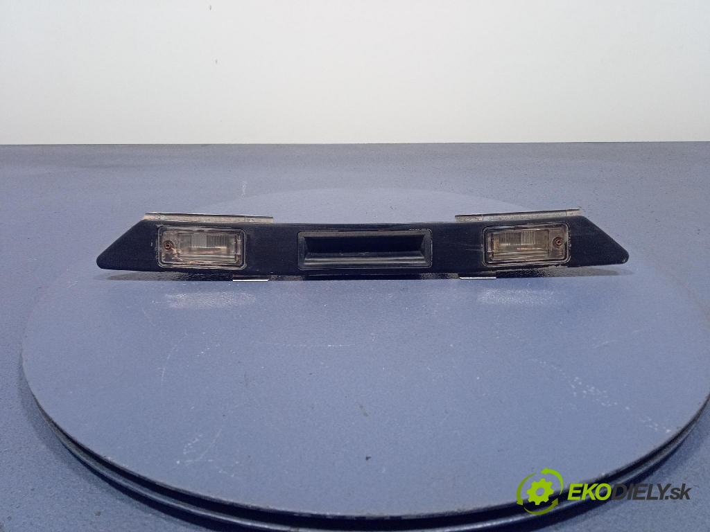 Audi A4 2005 rukoväť Klapky: Zadná: 8P4827574