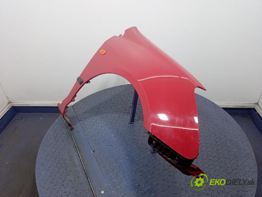 Honda Civic 2001 blatník Predné v pravo: