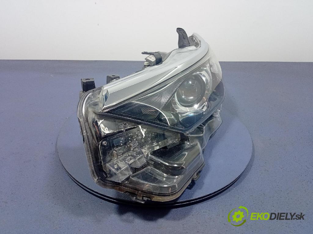 Toyota Auris 2018 Reflektor: Vľavo: 81150-02K30