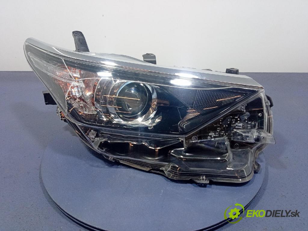 Toyota Auris 2018 Reflektor: Vľavo: 81110-02K30