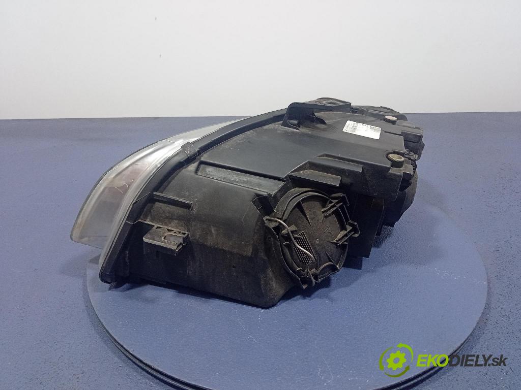 Audi A4 2005 Reflektor: v pravo: 0301219202