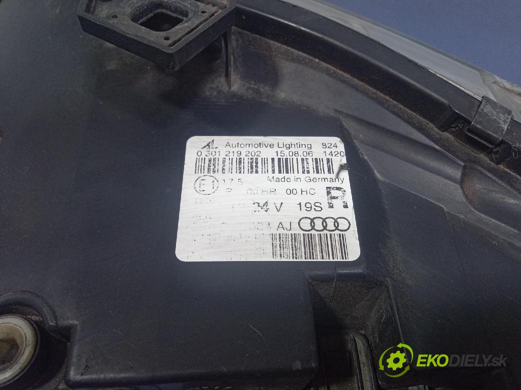Audi A4 2005 Reflektor: v pravo: 0301219202