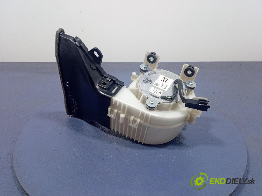 Toyota Auris 2018 ventilátor Vzduch: 016070-2061