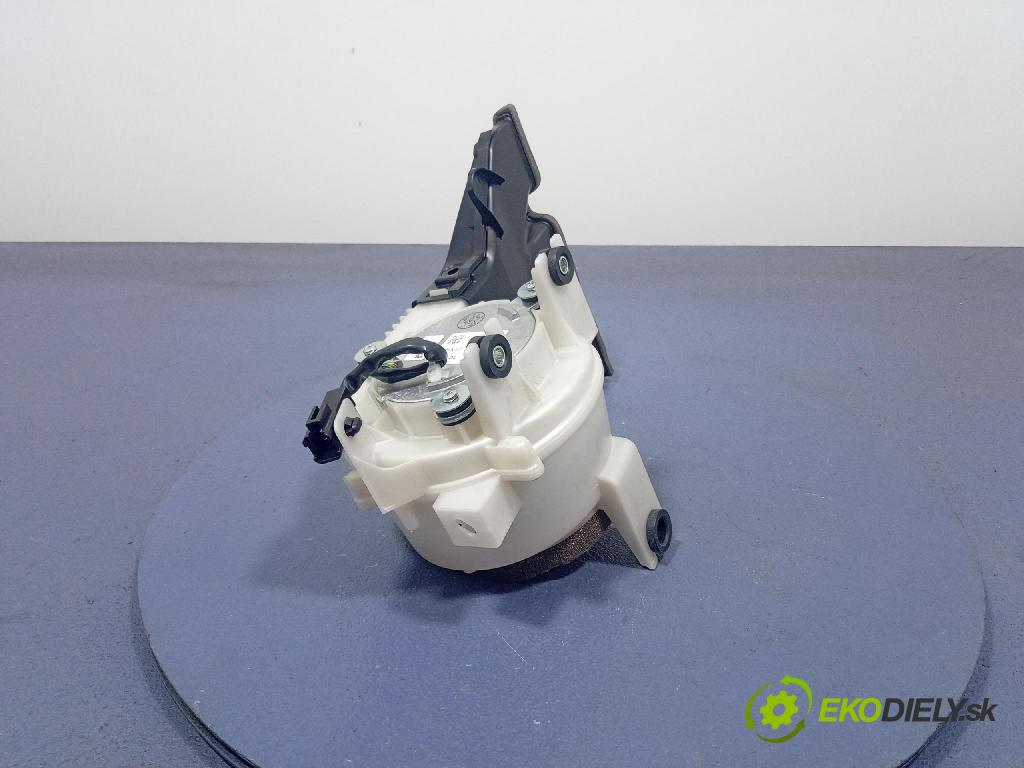 Toyota Auris 2018 ventilátor Vzduch: 016070-2061
