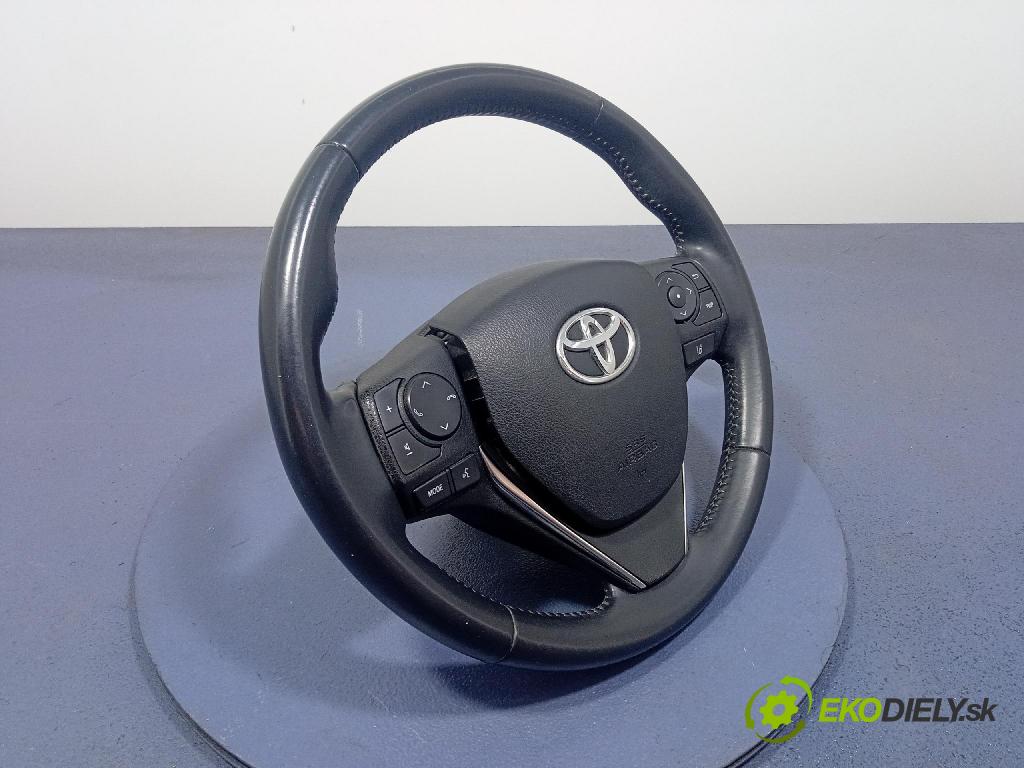 Toyota Auris 2018 volant
