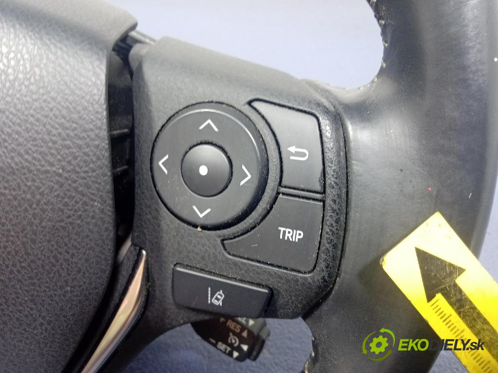 Toyota Auris 2018 volant